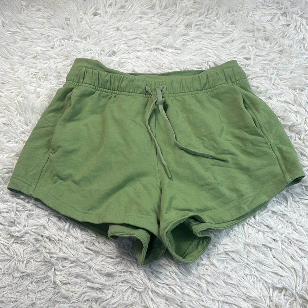 Lululemon Inner Glow High-Rise Short 3" Green